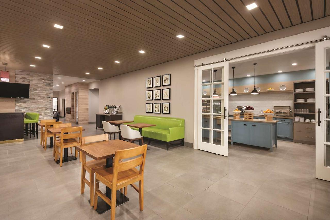 Hotel Country & By Radisson, - Bricktown, Ok 4*