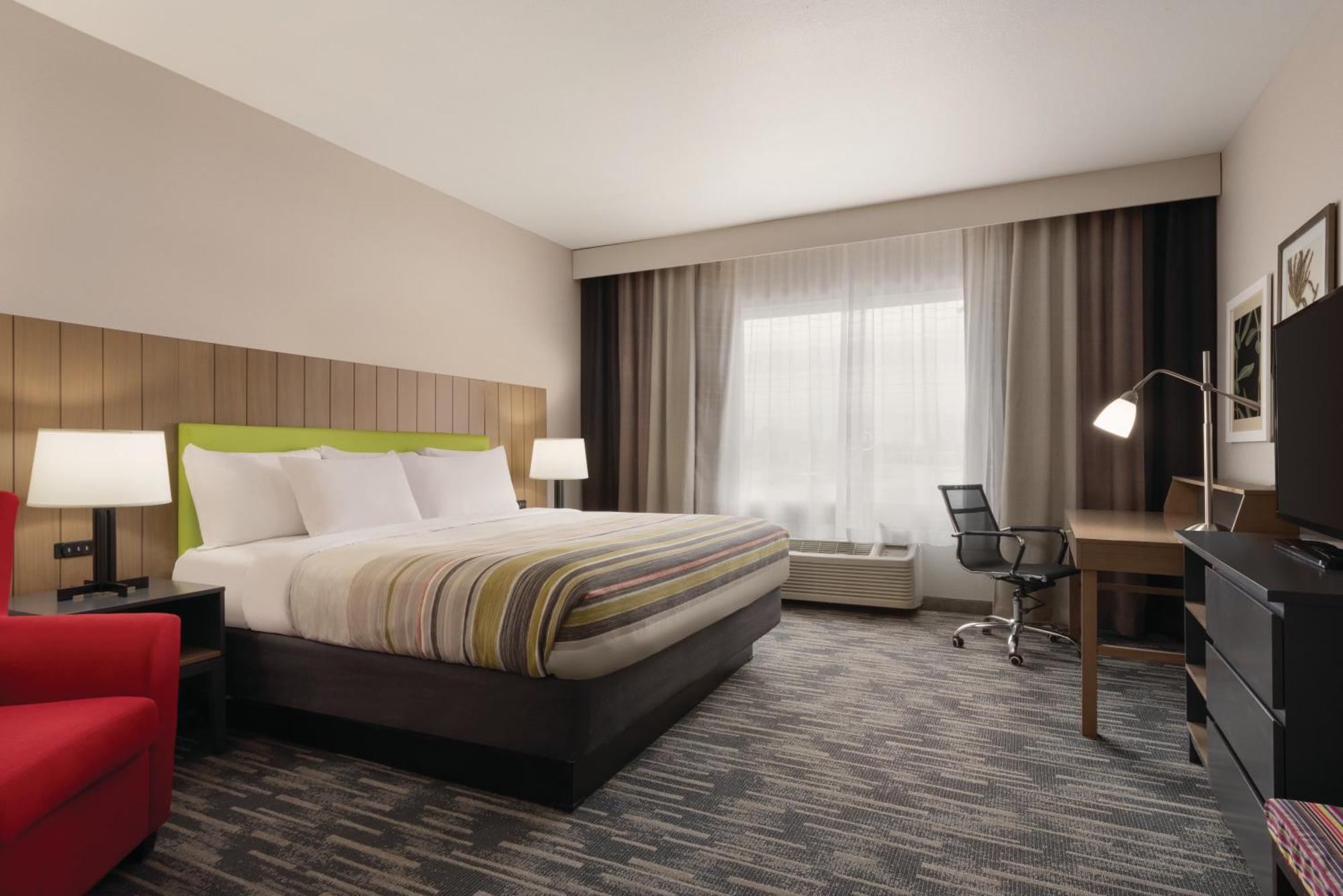 Hotel Country & By Radisson, - Bricktown, Ok